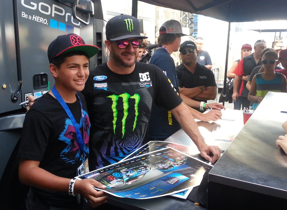 <3 blab.me giving away new #Playstation #Xbox ;-) Share = ++ chances 2 #win! #competition #KenBlock