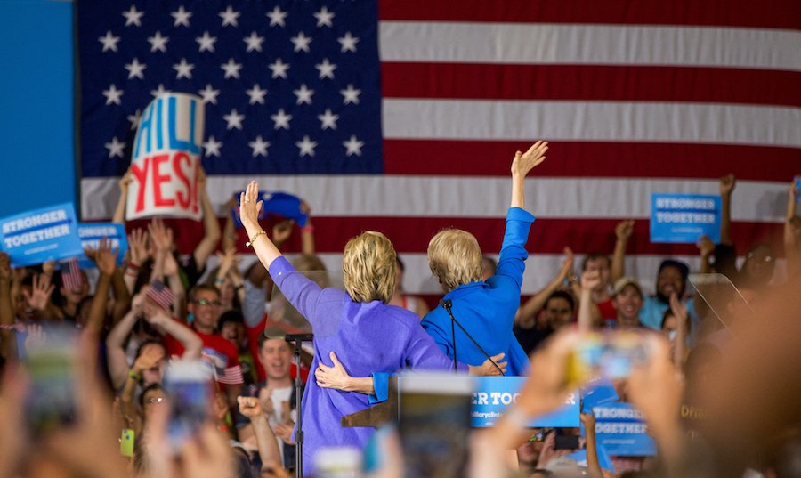 Hillary Clinton and Elizabeth Warren set the trap for Donald Trump. gaw.kr/jhnyUOp