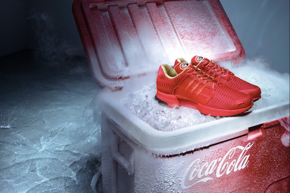 CocaColaCo_es's tweet photo. Las @adidas_ES ClimaCool edición Coca-Cola relanzadas para la UEFA #EURO2016 #CoolIsBack https://t.co/xV61fAvF0z https://t.co/4UwSze6SkY