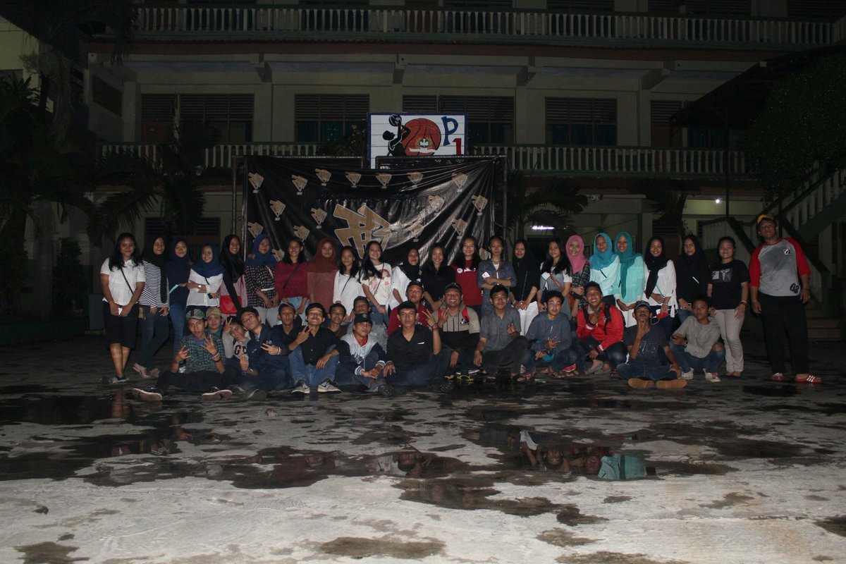 Schitzo15_'s tweet photo. Bukber2015 https://t.co/apSmbjpkDg