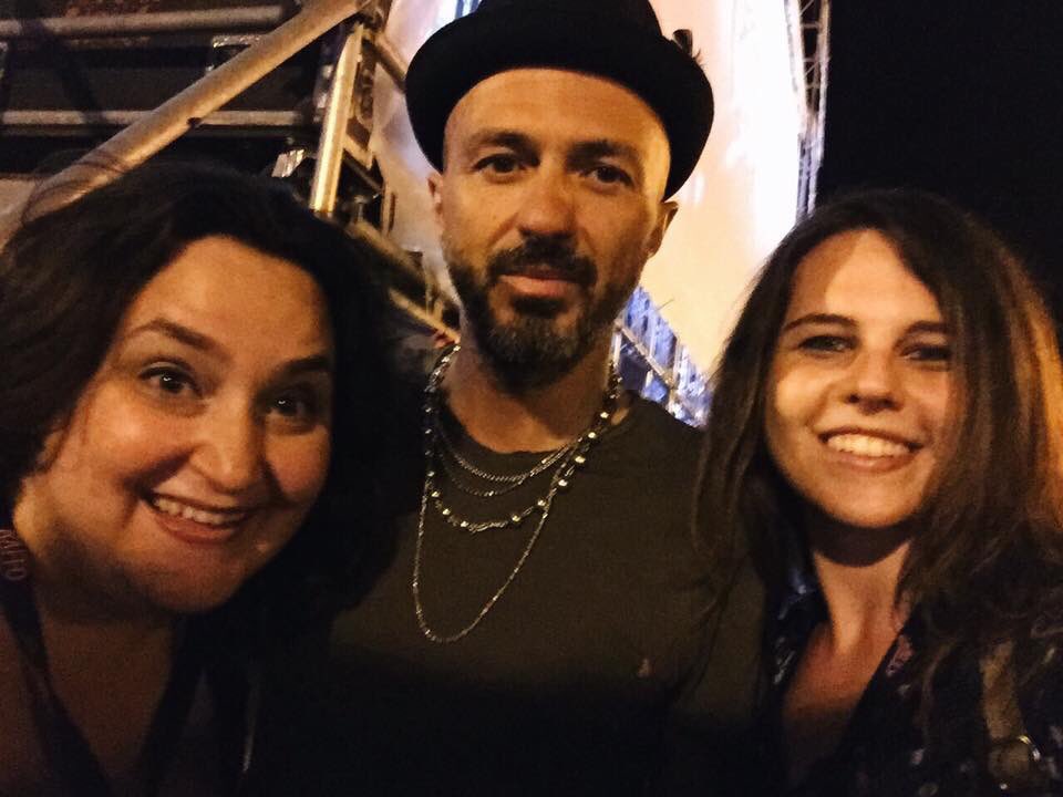 trepois's tweet photo. Ecco le future coriste dei @subsonica #RaffoFest https://t.co/ja2Qo59CJ3