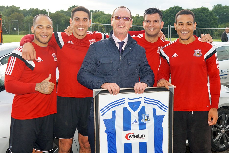 Sholing celebrate three-year shirt deal bit.ly/292HyVm #sholingfc