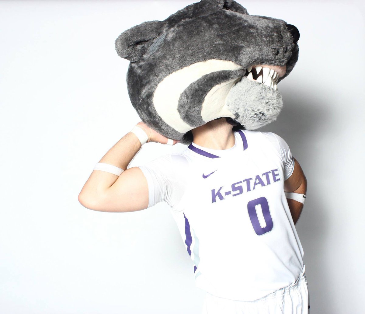 Glamour shots with #WillieTheWildcat and <a href="/KStateWBB/">K-State Women's Basketball</a> #Kornerbooth