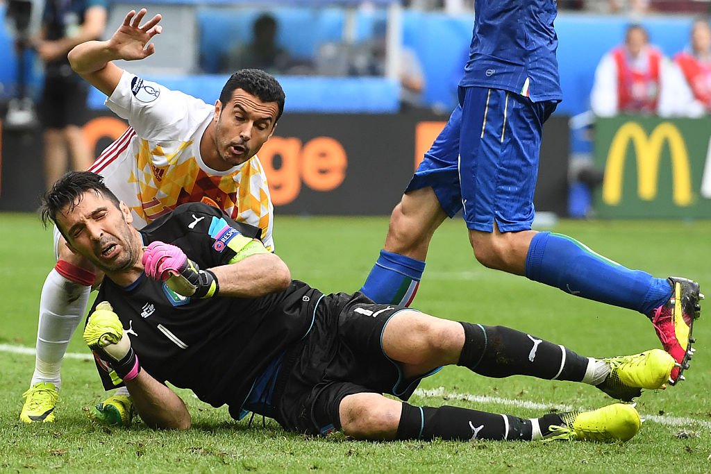Azzurri's tweet photo. #EURO2016
#ItaliaSpagna 2-0
La revancha è presa! Serviva lo straordinario? Gli #Azzurri lo hanno fatto! #ITAESP https://t.co/TiesmJbbb8