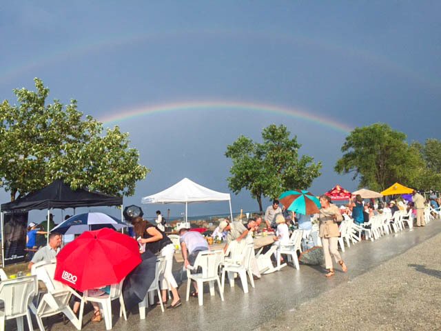 RedPrinceApple's tweet photo. Here are some shots from the event with 225 people at the #CommunityLongTable dinner in Thornbury last weekend! https://t.co/fg1VsBlJUn