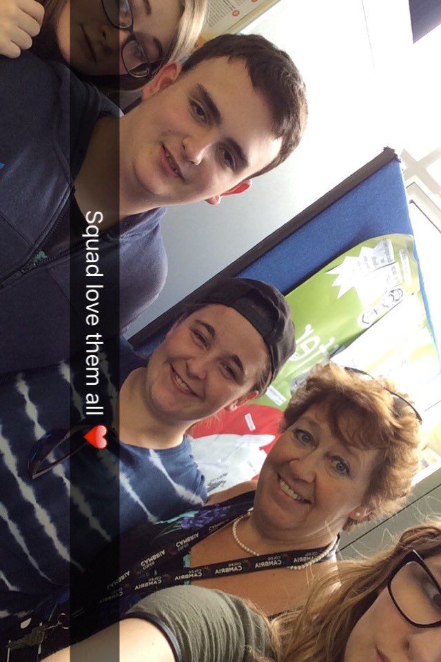 joshyoung28's tweet photo. Loved my first year @colegcambria made some great friends #vrq1 #1cambria @jarvisa25 @Hudson1Judith @ycelstryn https://t.co/eCCz4AoP5q