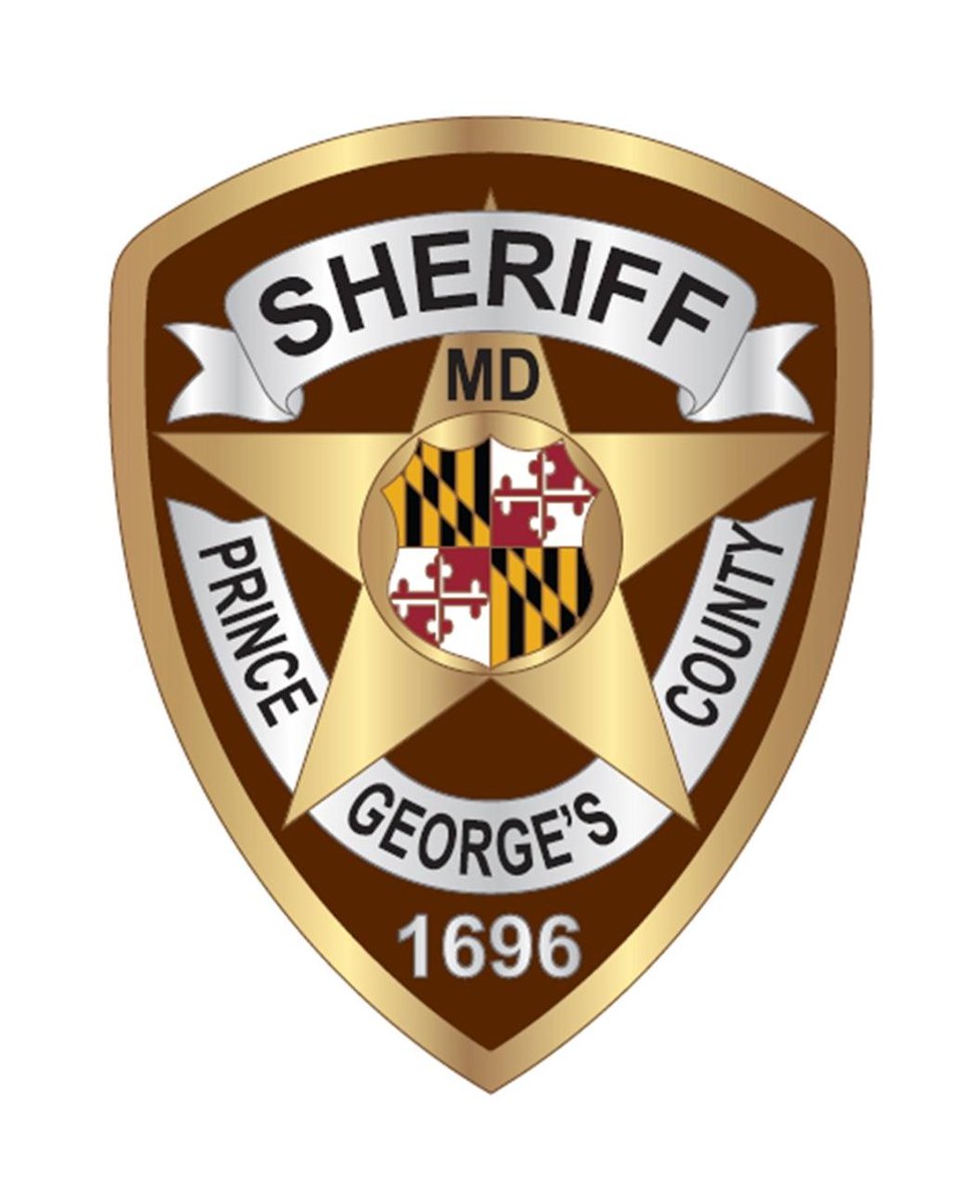 PGSheriff_PIO's tweet photo. Congrats #dcdivasfootball on their victory, another example that the best wear a Gold Star on their uniforms #PGSO https://t.co/qvRx1ebYlc