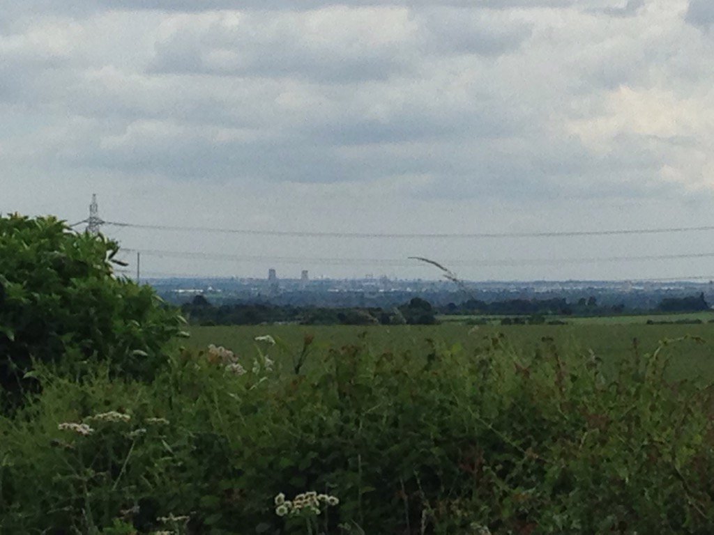 EllieNewtonSyms's tweet photo. Can just about spot the iconic cooling towers @BP_UK #Hull from the beautiful #EastYorkshire  countryside https://t.co/PiinzOD7Yy