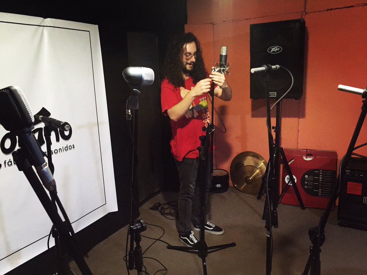 El_SotanoEC's tweet photo. Segundo tema de grabación de batería junto a Clavicula Salomonis 🎵🎶 se vienen excelentes temas. https://t.co/IbmVdCB9kk