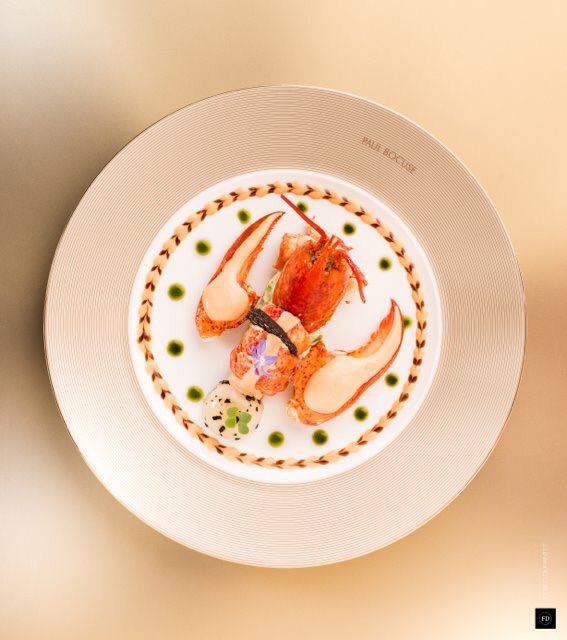 PaulBocuse's tweet photo. Merci à Fred Durantet pour ce magnifique shooting! #gastronomie #photographie #bocuse https://t.co/85YUh92To0
