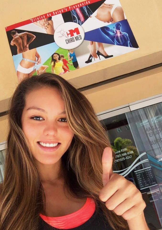 KristhieleeC's tweet photo. #NoMakeUp selfie day! ❤️👑 Hope everyone is having an amazing Monday. 😘 #MUPR2016 https://t.co/oGKO56U0n2