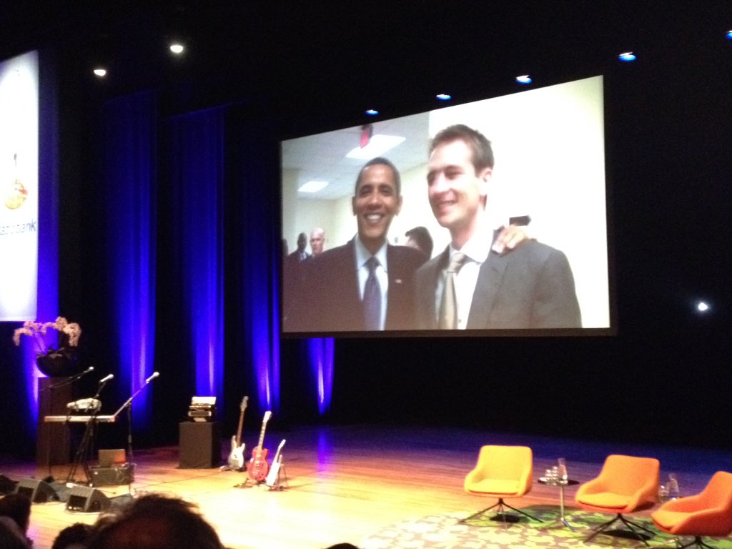 Andrea__Dam's tweet photo. Zeer boeiende spreker, Amerika correspondent Michiel Vos #justdoit  @rabo_breda  #inspiratiebijeenkomst https://t.co/K91v9ZOnnP