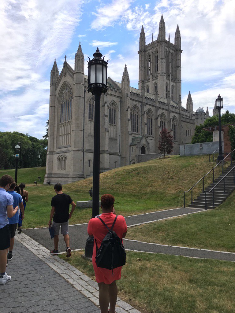 CollegeKnights's tweet photo. Day 1, stop 2 @TrinCollAdmiss #summercollegetour https://t.co/5fzSUltC9u