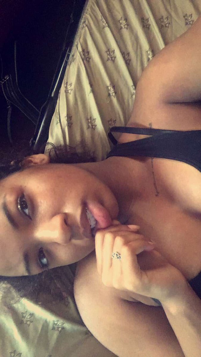 50Shadesofkay's tweet photo. Whose barely cute ? #uncpgirlsbreaktheinternet you just tried yourself @QueenKenzieee 💯🔥 https://t.co/cBLen993lf