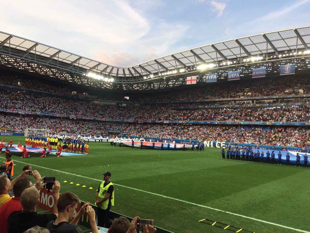 _SanchezDaniel_'s tweet photo. Angleterre-Islande, 4e et dernier match de l'Euro à Nice. Ambiance !!!!! #EURO2016 #Nice https://t.co/bGI9b2XAlD