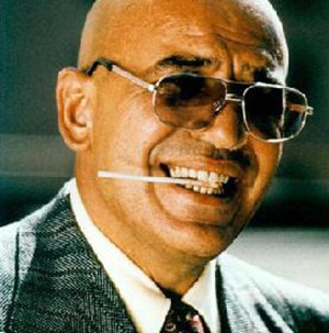 MeTV's tweet photo. #NationalSunglassesDay https://t.co/Nl93e8umaR