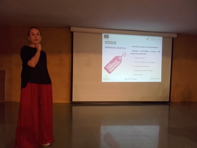 Reunión informativa <a href="/e_avante/">Extremadura Avante</a> programa formación pequeño comercio minorista