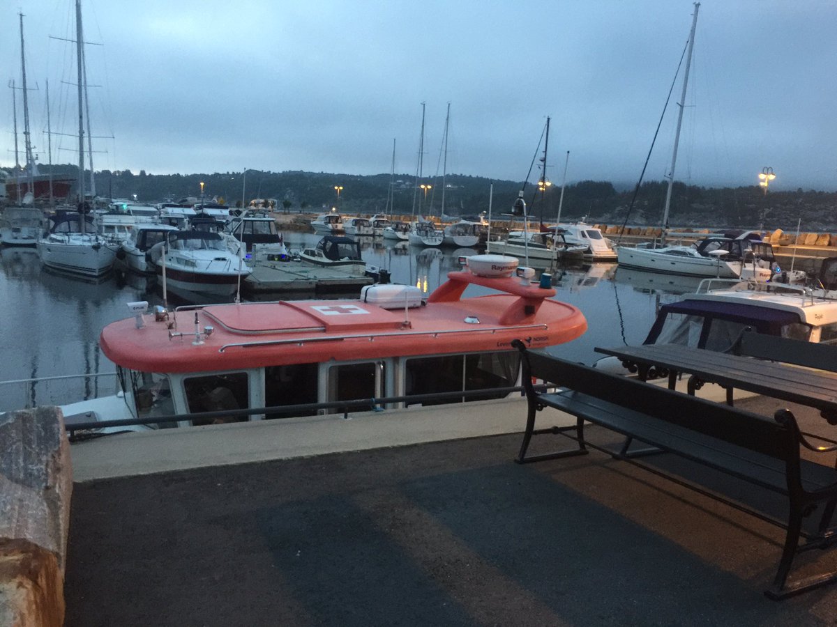 Lagt til kai ved Bekkjarvik for natten.
Klar for mer patrulje i området vårt i morgen👍🏻