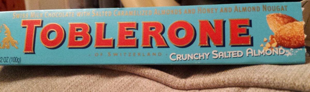 PatriciaColl7's tweet photo. Saturday night treat, happy times! #tobleronelove #crunchysalteralmond #treatyourself https://t.co/qXPryxZsM9