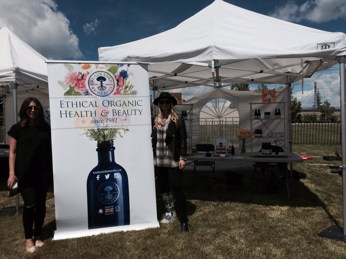 albertacancer's tweet photo. Thank you @NYR_Canada for being an incredible exhibitor at @OneWalkAB! Our participants could use some pampering! https://t.co/OKUChtqqFs