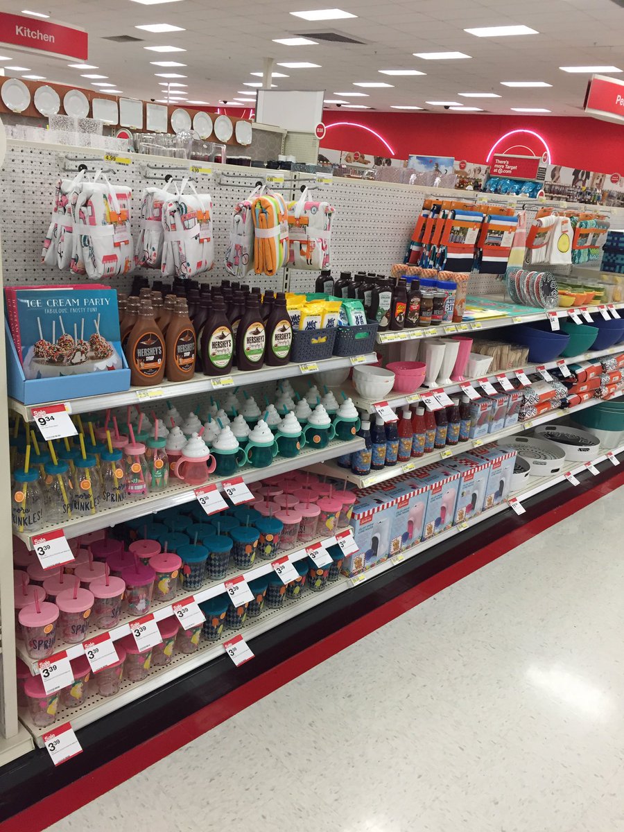 2070 won't stop yelling due to our new ice cream party run! #Iscream#youscream#weallscreamforicecream @ECobern