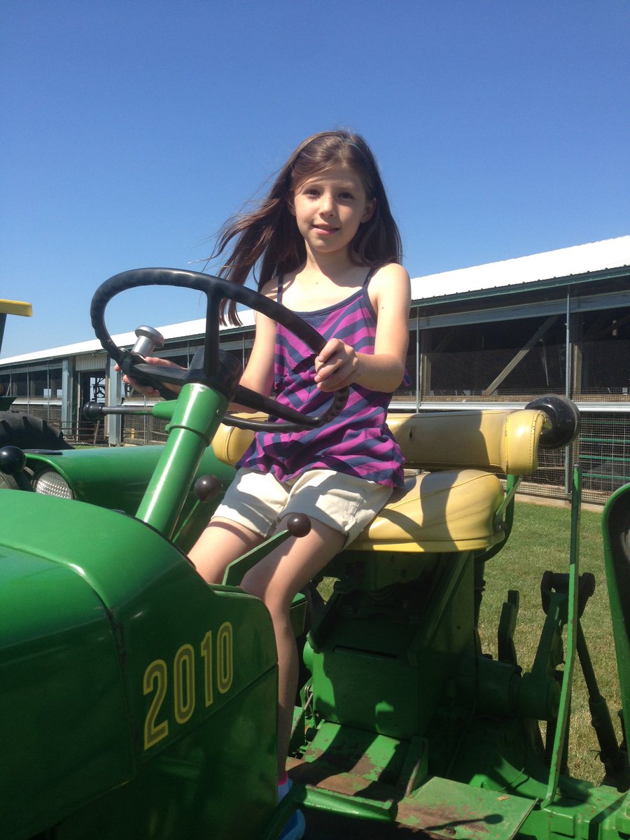 jnclark78's tweet photo. Fun on the tractors @INDairyTrail.  Thanks Oneeda Farm! https://t.co/7v5BO1Ja0t