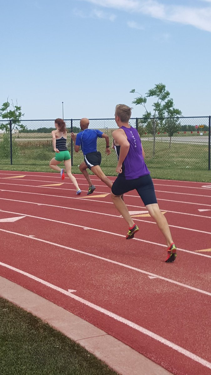 qthetrackcoach's tweet image. I got a little 400m hurdle action in today out of lane 4 mind you. #MastersTrack&amp;amp;Field