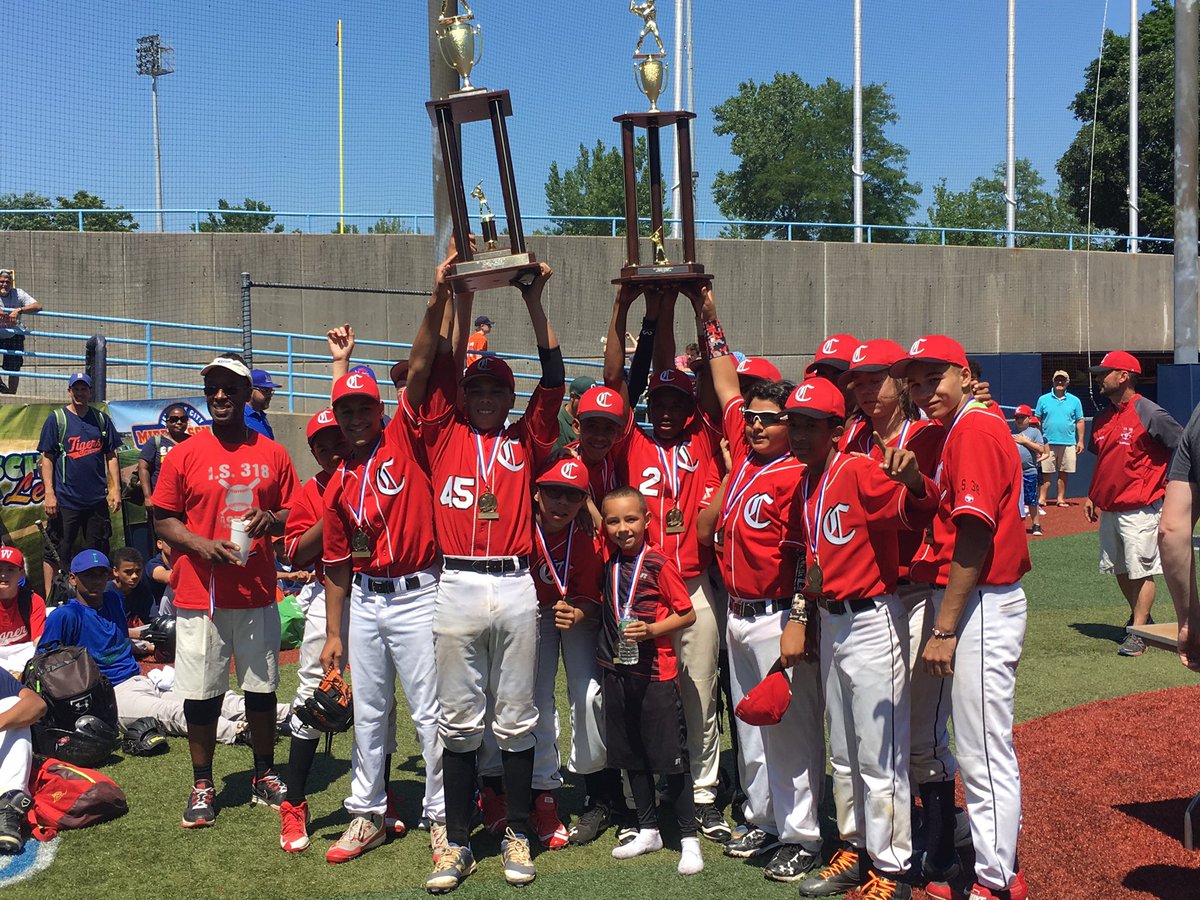 I.S. 318 Baseball tweet media