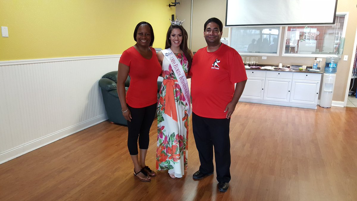 VisitCentralFL's tweet photo. Miss Florida International University is at Just Dance in @DowntownLkld for today's #MissFL2016 Meet &amp; Greet.  #lkld https://t.co/sgASkSztqi