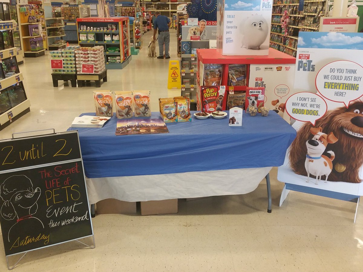 PetSmartLakeMar's tweet photo. Still lots of time left to get your free movie poster and childs ticket with qualifing purchase. https://t.co/0v9yfd2rlH
