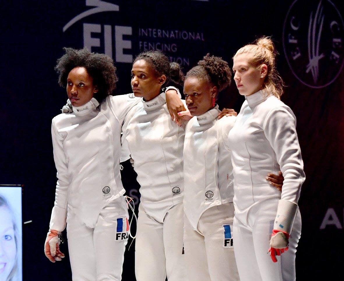 [#Torun2016] 
L'équipe de France féminine d'épée est vice-championne d'Europe !! Trop d'émotions 👏💪🎉🎊   #Roadtorio