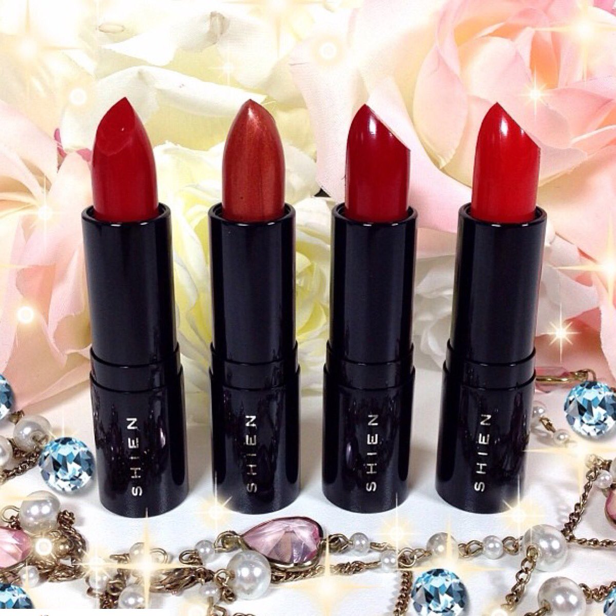 ShienCosmetics's tweet photo. When in doubt, wear red. #saturdaynight #saturday #lipstick #shiencosmetics #redlipstick #redlips #boldlips #red https://t.co/t7FNUv48gm