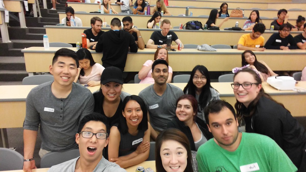 JasunLeung's tweet photo. When you trying to out selfie ellen but no one cares except your team #SciSLR2016 https://t.co/Dp7RtXPIon