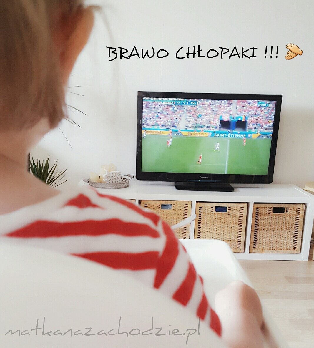 MatkaNaZach's tweet photo. Mamy to! 🤓⚽👍👏👏👏 #EURO2016 #POLSUI #POL #mecz #kibic #córeczka https://t.co/vZDDMOLOwA