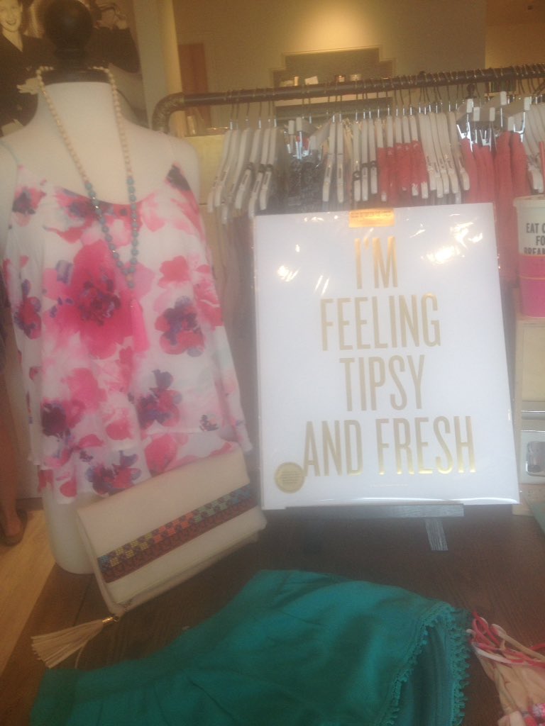 Basic_Bash's tweet image. Rainy day shopping at @shop4sisters- one of everything please 🙏🏻 #Omaha #foursistersomaha #botique