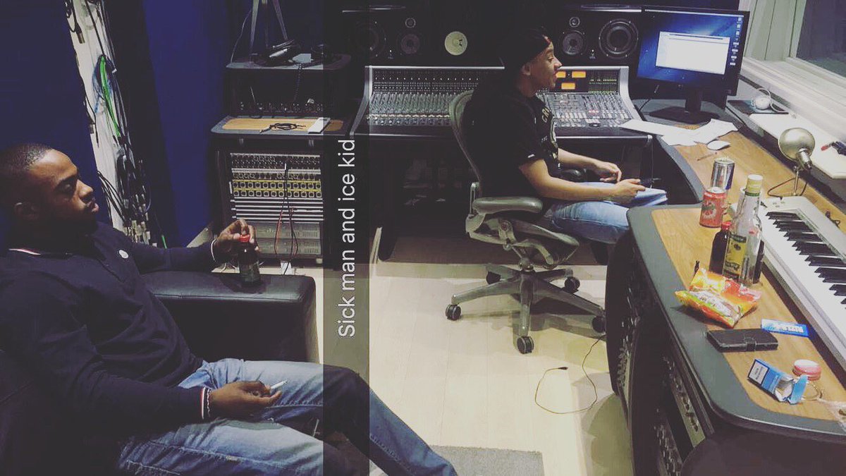 Stylog's tweet photo. ICE KID &amp; SICK MAN 🎼🎼🎼 https://t.co/ClkZuUcoOL