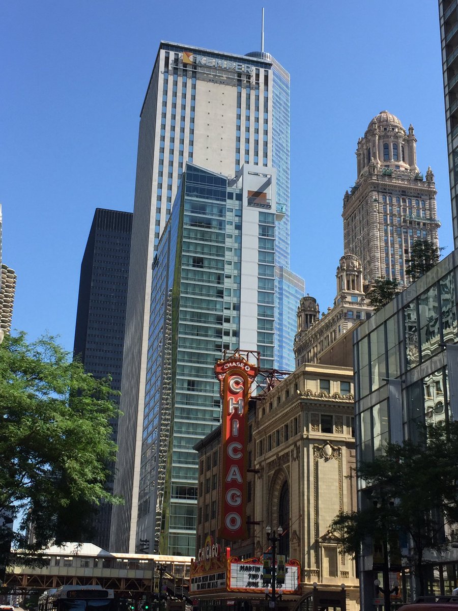 MSAnalytics's tweet photo. Hey #Chicago, we're here! It's an @odtug #Kscope16 takeover! #EPM #cloud #dataBLUES #oracle @ #booth317! Can't wait! https://t.co/02t5ieqYV8
