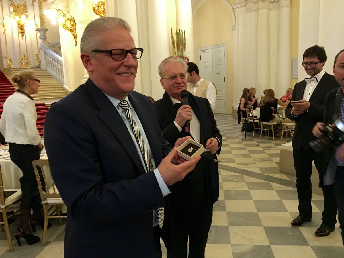 Jan Fabre awarded with the diamond Badge of Honor nr. 8 at The State Hermitage Museum Sint-Petersburg