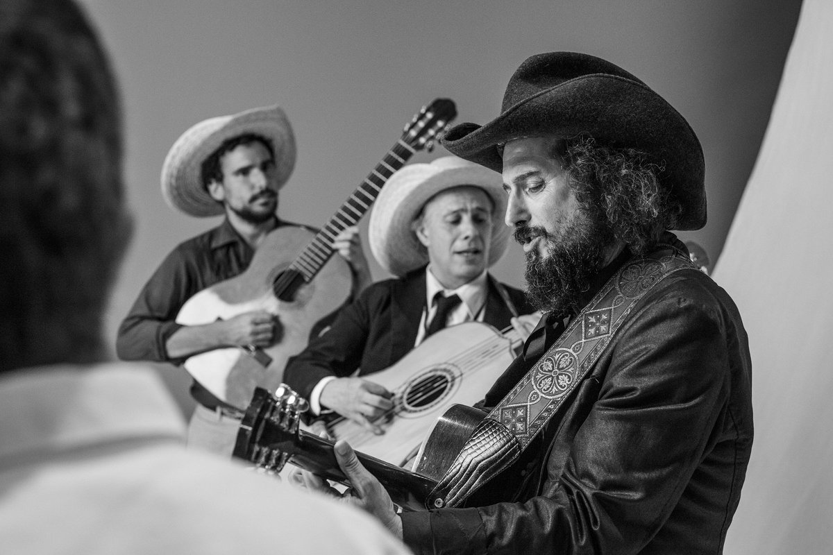Webnotte's tweet photo. Ritratti B&amp;W @vcapossela  #repidee56 #webnotte 12.6.2016 Foto di Giovanni Canitano https://t.co/La3mBWONUD https://t.co/VzHaQ9CLQx