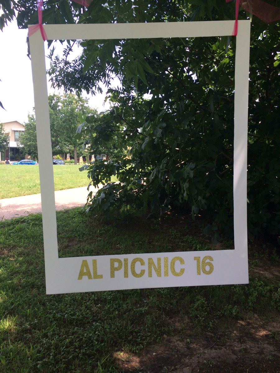 InfoAlluring's tweet photo. New blog post is up! Check out our Spring/Summer Picnic tips! https://t.co/gqnjztUT4J #ALPicnic16 https://t.co/pWtjyfHOjs
