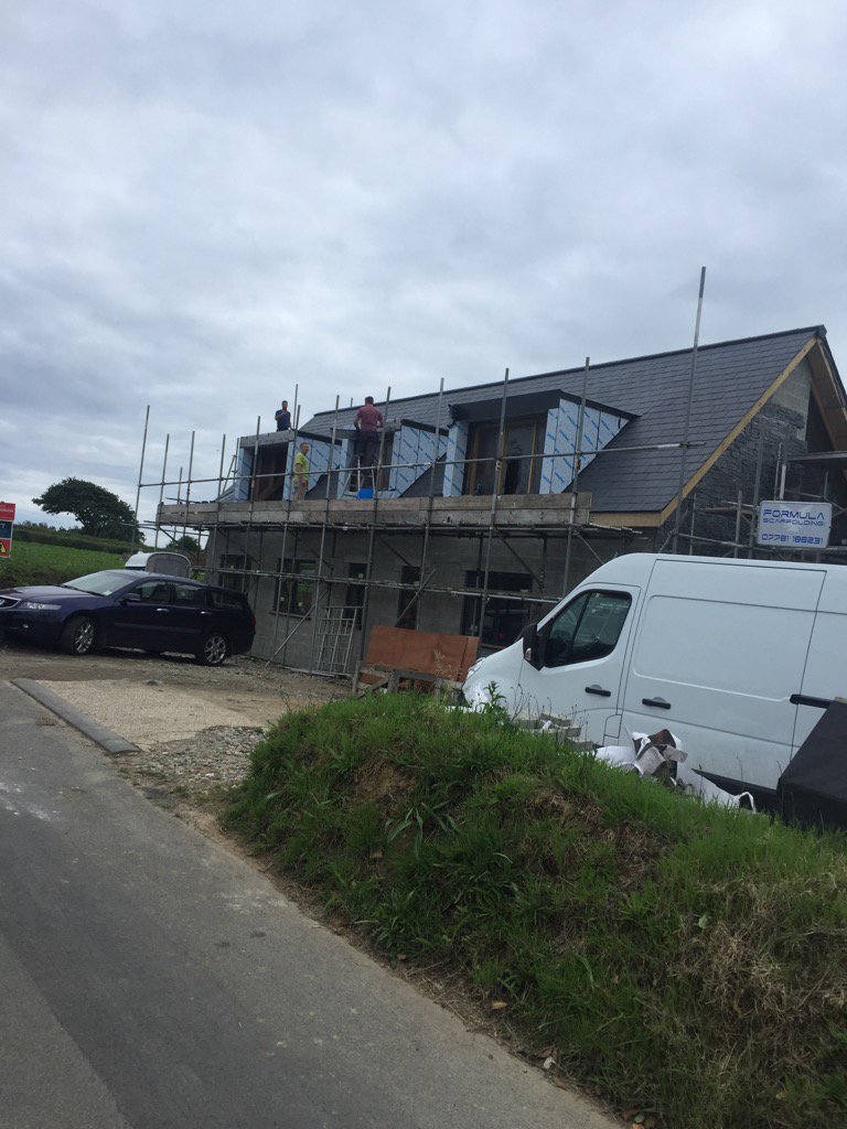 andrew bell tweet media