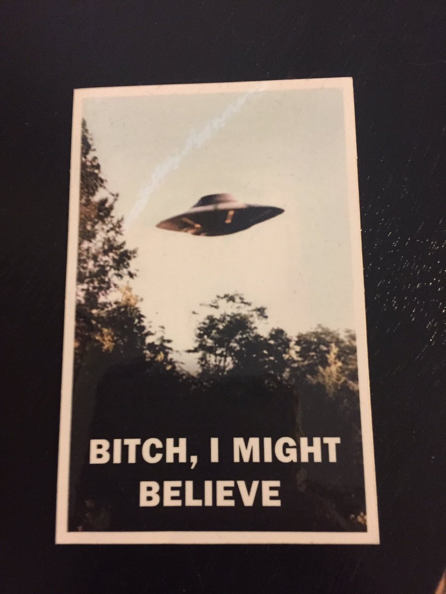 trishasauruss's tweet photo. Finally received my sticker! Hehe @GillianA @davidduchovny #TheXFiles #almostonseason10 #wemissmulderseason9 https://t.co/4AYIklDZbm