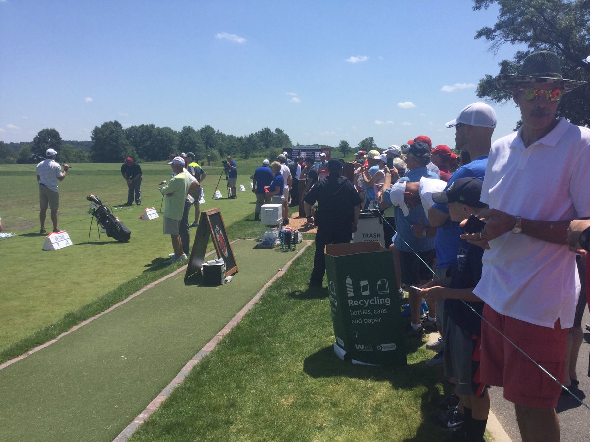 amfamchamp's tweet photo. Crowds are packing the driving range. @Favre4Official and @MarkTauscher65 are warming up. #favrefever https://t.co/BvbsvRE1q9