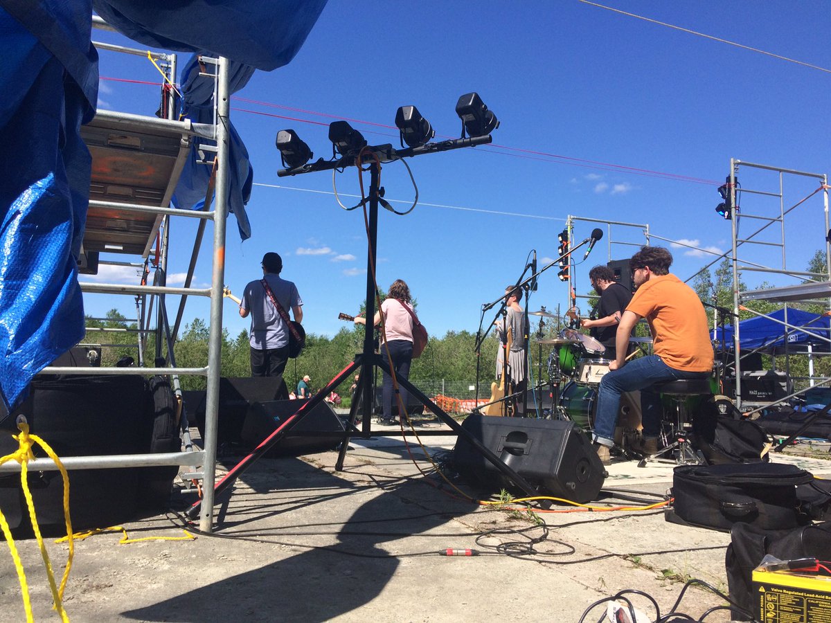 Melissa Tobin (@melissatobin) on Twitter photo Backstage at <a href="/SlabFest/">SlabFest</a> Backstage at <a href="/SlabFest/">SlabFest</a>