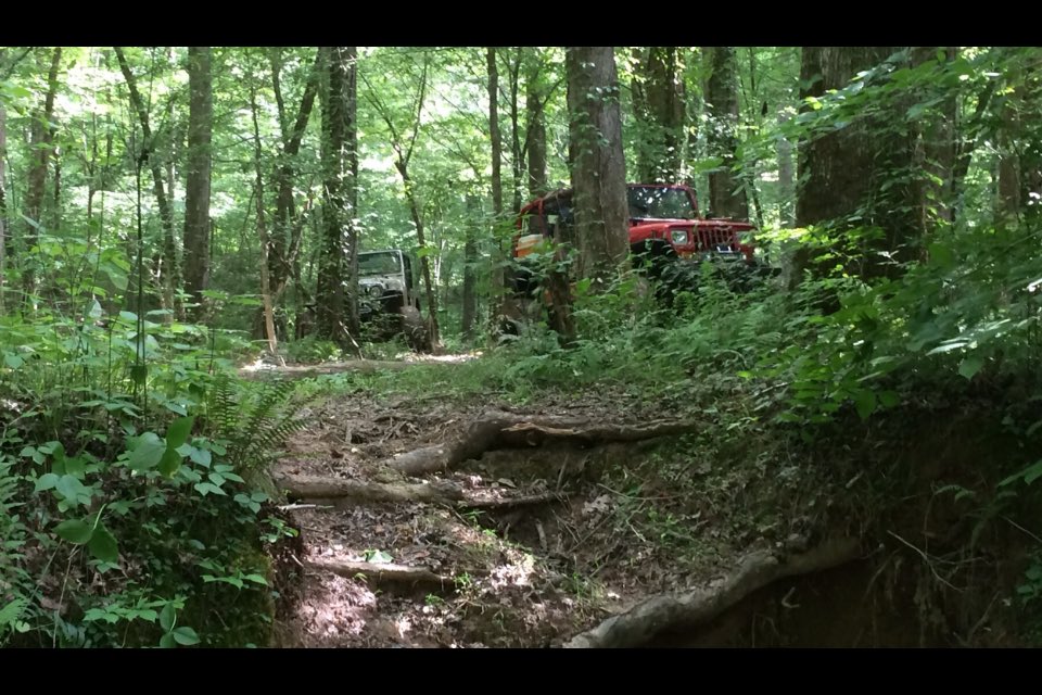 Hoosierdaddw's tweet photo. @JeepPornx @THEJeepMafia 
#inthebush https://t.co/kt7sDOPoyN
