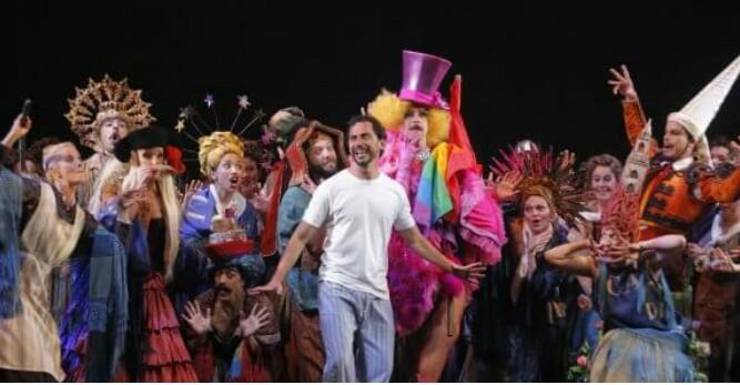 Diversión y mucho arte en la Zarzuela ¡Cómo está Madriz! bit.ly/28TW39s <a href="/pacoleonbarrios/">paco leon</a> ¡no os la perdáis!