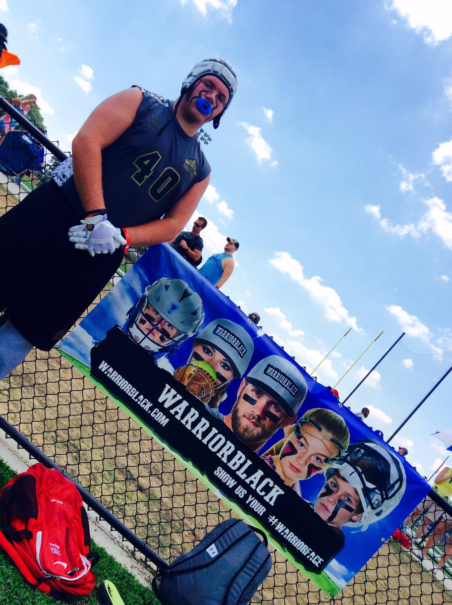 NxgnCamps's tweet photo. Showing the different ways to wear🤔@warriorblackllc #warriorblack #lineman https://t.co/WLMkTtFJoQ