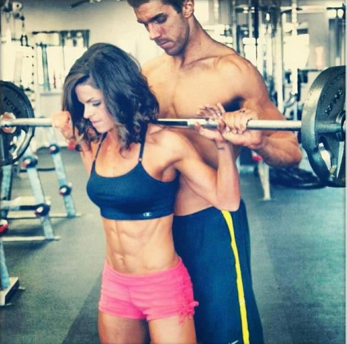 AspiringToExcel's tweet photo. Relationship goals😍 #fitness #couplegoals #health https://t.co/Znacd2fQTx