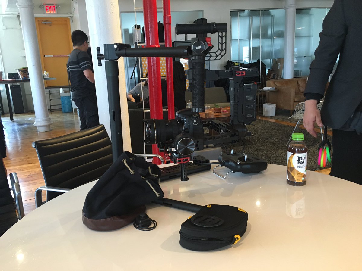 almightygallery's tweet photo. Our Camera &amp; Film Gear Workshop has started! 📸🎥⚡️
@goEnjoy x @stonexspade  #MakeWavesWorks  #SummerVlogBuster https://t.co/kNeUrYHfAp