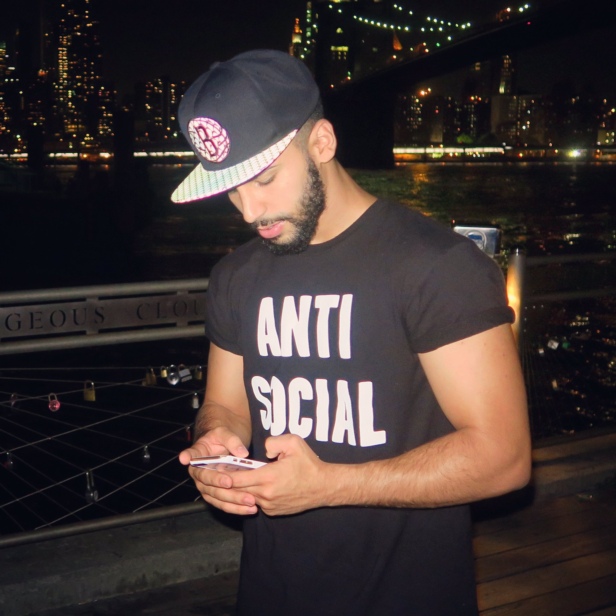 Adam Saleh on Twitter: "My wife = My phone